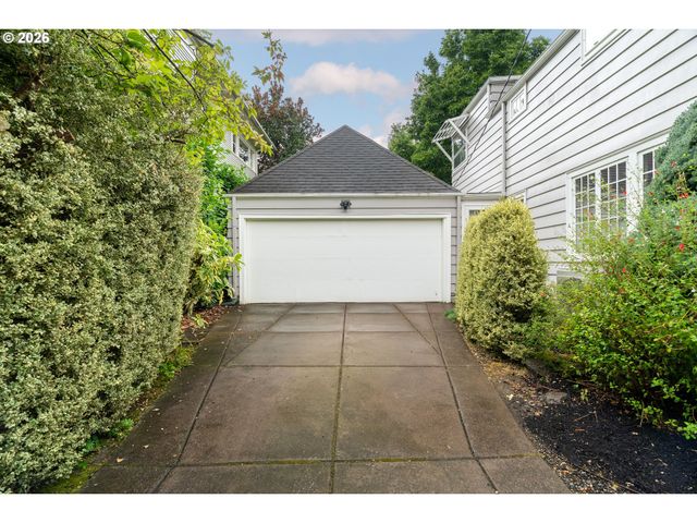 2829 Ne 17TH Ave, Portland, OR 97212