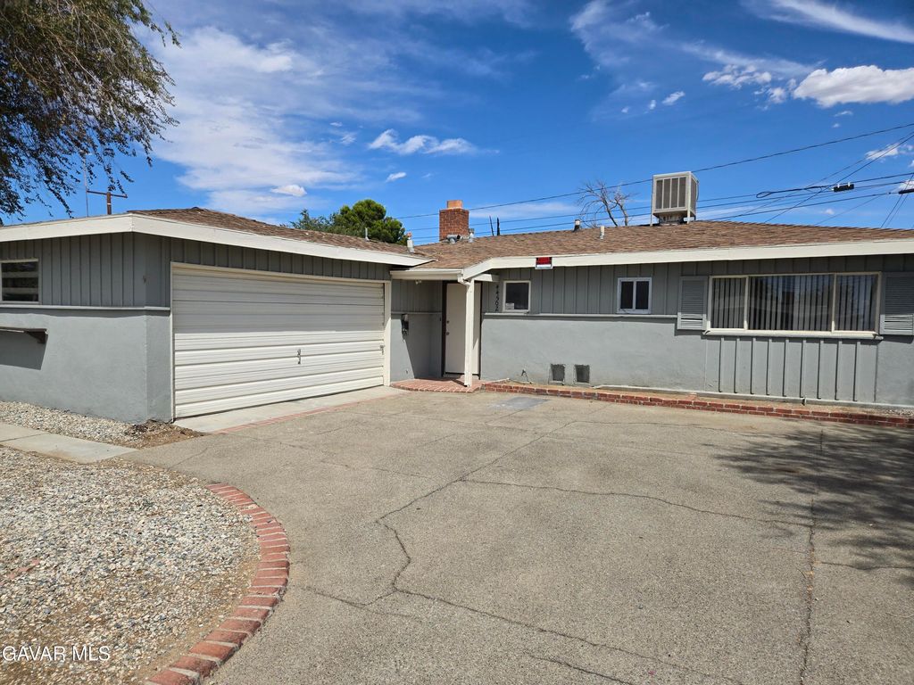 44502 E 2nd Street, Lancaster, CA 93535