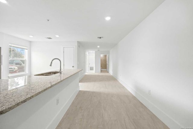 138 Ware Blvd Unit 1103, San Antonio, TX 78221