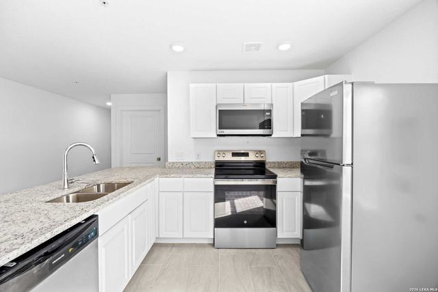 138 Ware Blvd Unit 1103, San Antonio, TX 78221