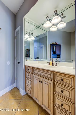 1 Riverpointe Plaza APT 1105, Jeffersonville, IN 47130