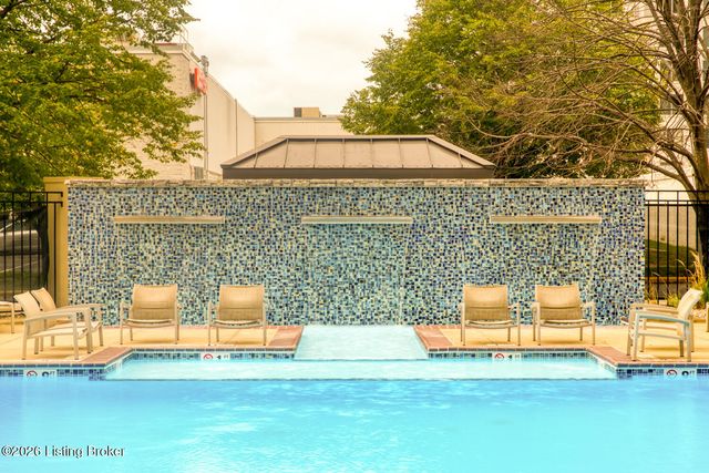 1 Riverpointe Plaza APT 1105, Jeffersonville, IN 47130