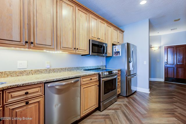 1 Riverpointe Plaza APT 1105, Jeffersonville, IN 47130