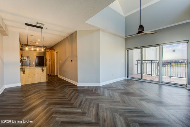 1 Riverpointe Plaza APT 1105, Jeffersonville, IN 47130