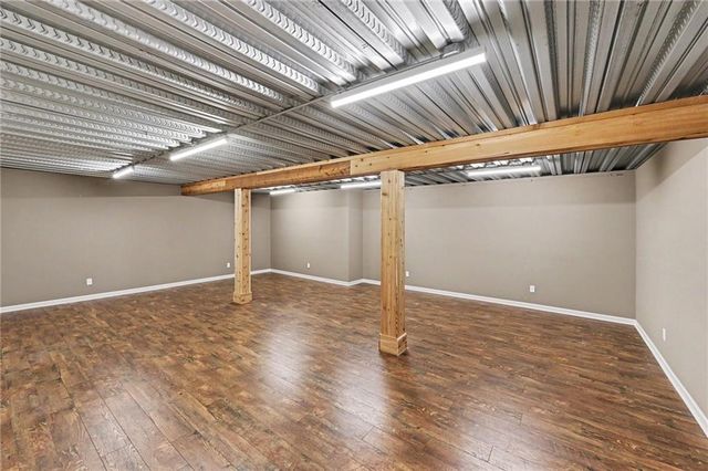 10015 N Michigan Avenue, Kansas City, MO 64155