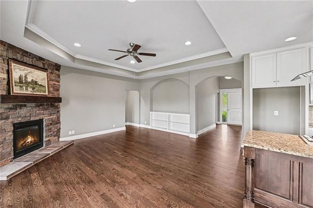 10015 N Michigan Avenue, Kansas City, MO 64155