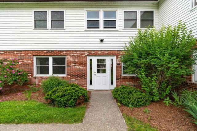 314 Sherwood Square, Essex Junction, VT 05452