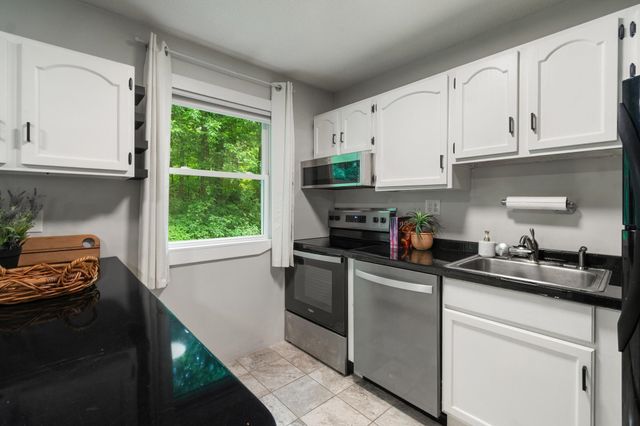314 Sherwood Square, Essex Junction, VT 05452
