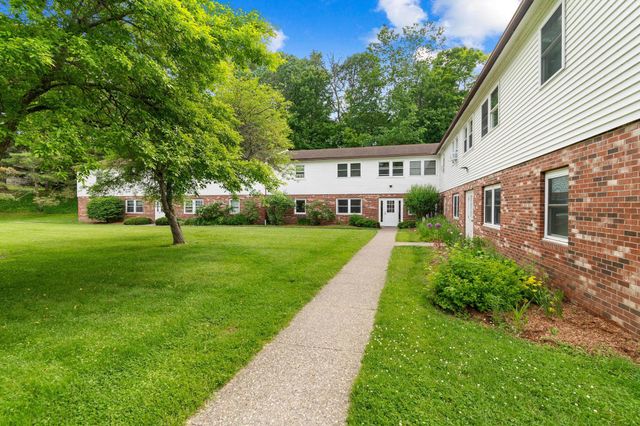 314 Sherwood Square, Essex Junction, VT 05452