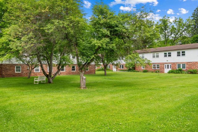 314 Sherwood Square, Essex Junction, VT 05452