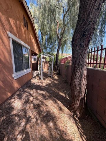 6334 S Blake Street, Gilbert, AZ 85298