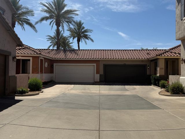 6334 S Blake Street, Gilbert, AZ 85298