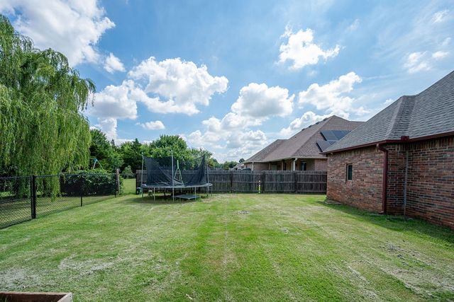 8905 SW 53rd Court, Oklahoma City, OK 73179