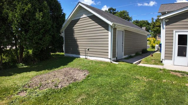 305 N Milwaukee STREET, Theresa, WI 53091
