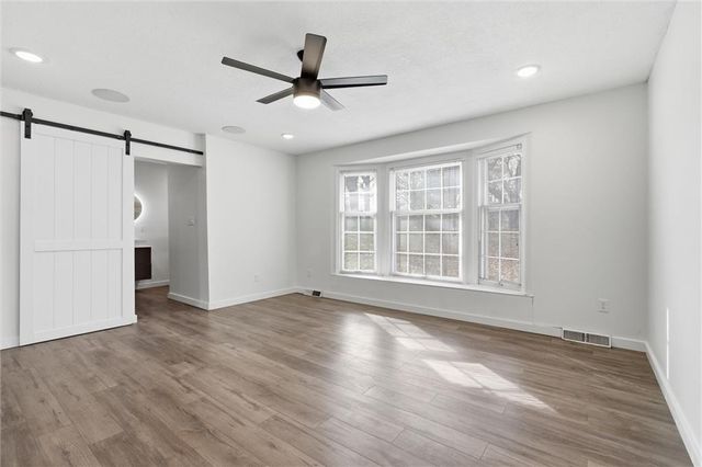 1038 N Woodland Court, Kansas City, MO 64118