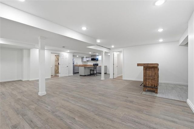 1038 N Woodland Court, Kansas City, MO 64118