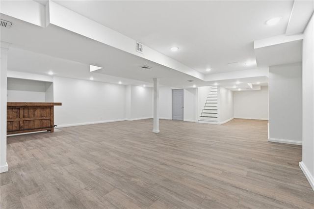 1038 N Woodland Court, Kansas City, MO 64118