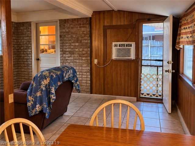 1305 Meadow Lane, Fort Smith, AR 72908
