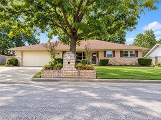 1305 Meadow Lane, Fort Smith, AR 72908