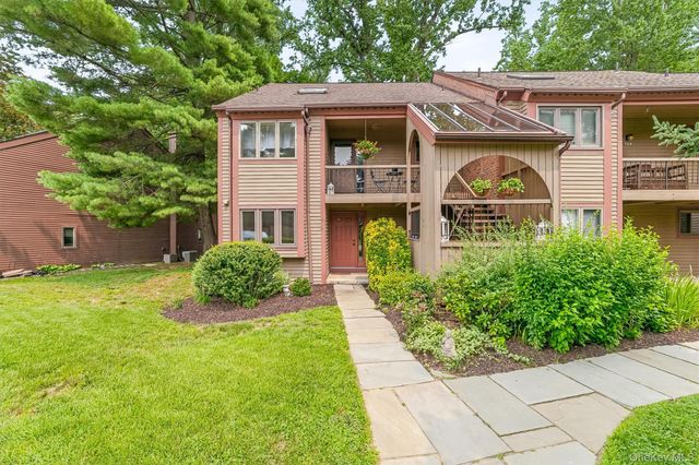101 Eagle Bay Drive, Ossining, NY 10562