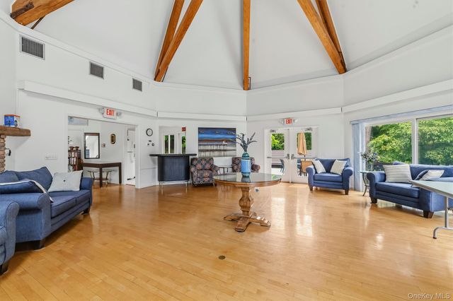 101 Eagle Bay Drive, Ossining, NY 10562