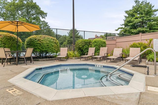 101 Eagle Bay Drive, Ossining, NY 10562