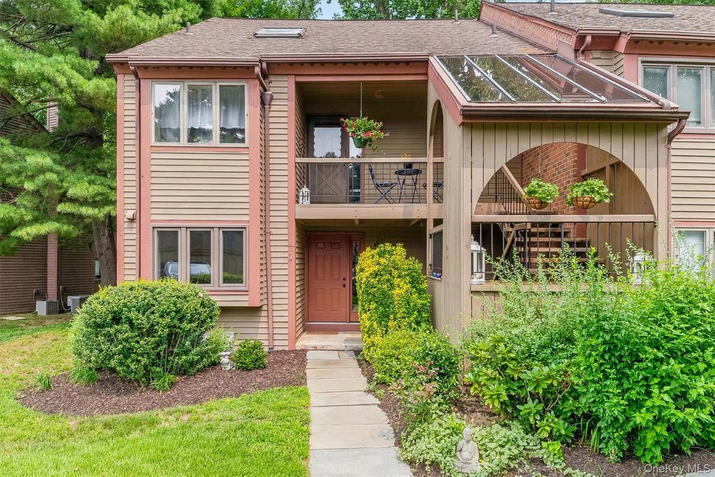 101 Eagle Bay Drive, Ossining, NY 10562