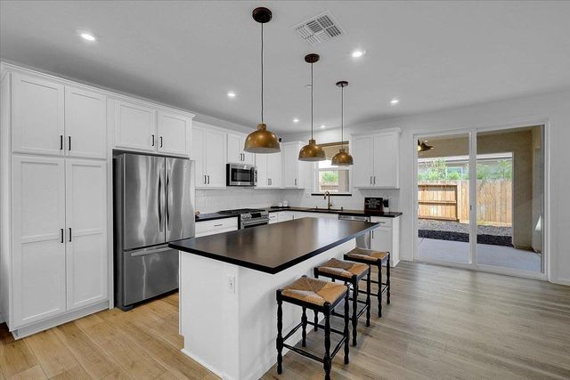 11962 Granzella Way, Rancho Cordova, CA 95742