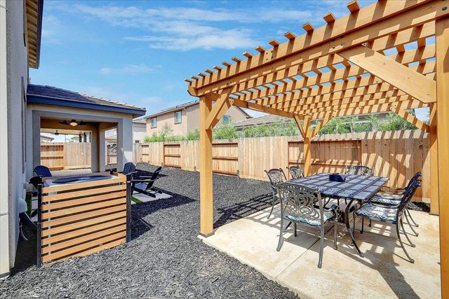 11962 Granzella Way, Rancho Cordova, CA 95742