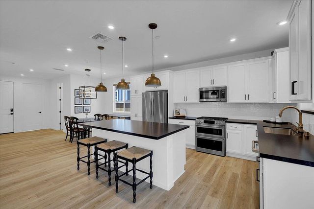 11962 Granzella Way, Rancho Cordova, CA 95742