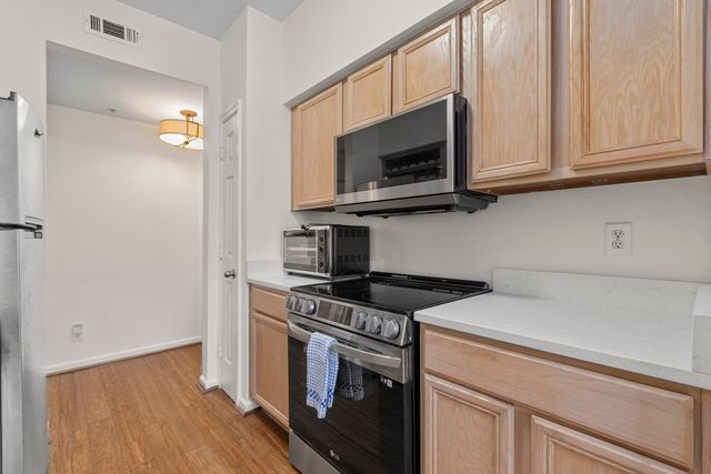 700 Daniel Ellis Drive 9203, Charleston, SC 29412