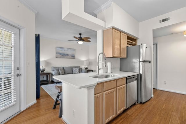 700 Daniel Ellis Drive 9203, Charleston, SC 29412