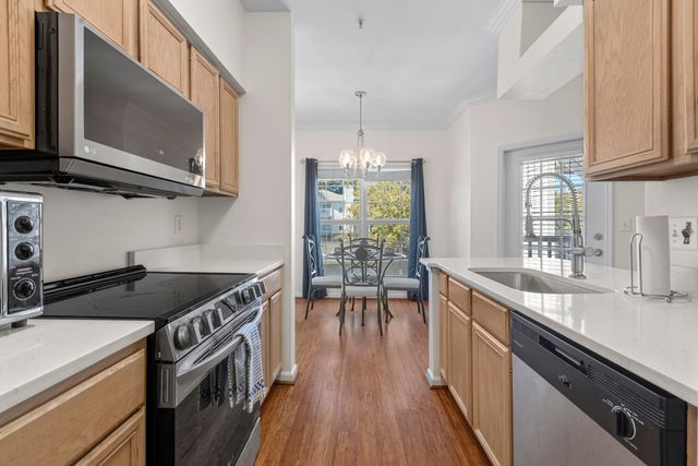 700 Daniel Ellis Drive 9203, Charleston, SC 29412