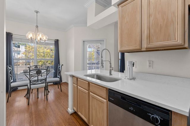 700 Daniel Ellis Drive 9203, Charleston, SC 29412