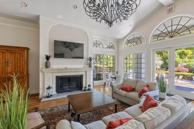 700 Daniel Ellis Drive 9203, Charleston, SC 29412