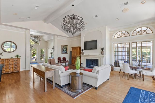 700 Daniel Ellis Drive 9203, Charleston, SC 29412