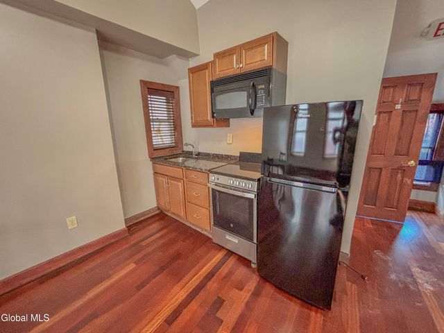 79 Columbia Street, Albany, NY 12210