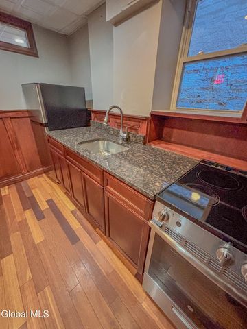 79 Columbia Street, Albany, NY 12210