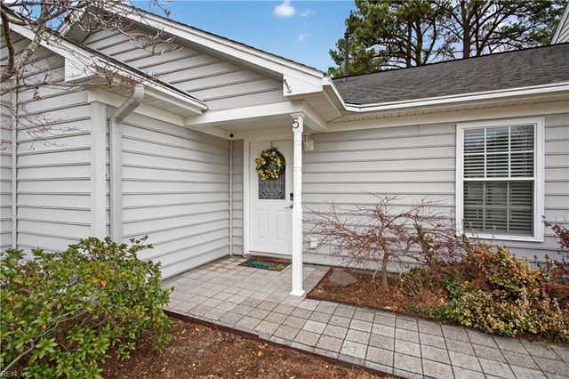5 Easthill CT, Hampton, VA 23664