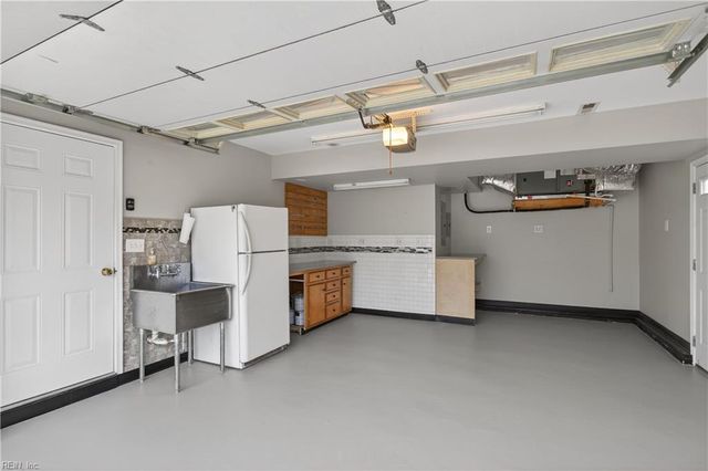 5 Easthill CT, Hampton, VA 23664