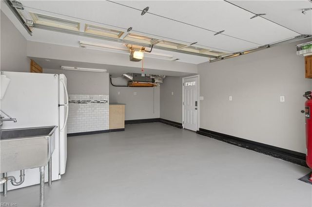 5 Easthill CT, Hampton, VA 23664