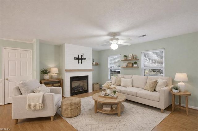 5 Easthill CT, Hampton, VA 23664