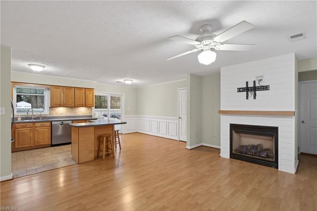 5 Easthill CT, Hampton, VA 23664