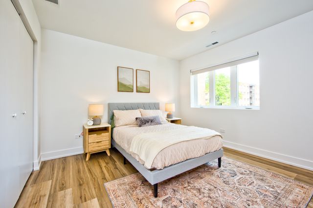 9396 Landings Lane 401, Des Plaines, IL 60016