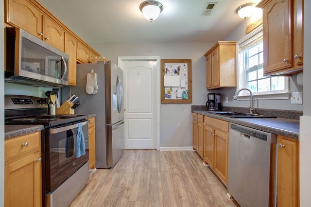 743 Elm St, Spring Hill, TN 37174