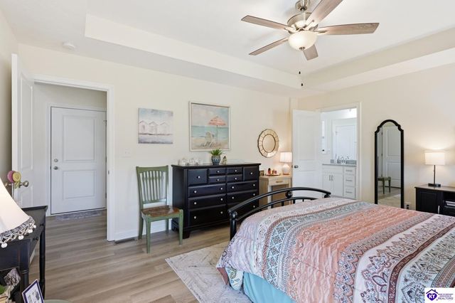 421 Turnberry Court, Vine Grove, KY 40175