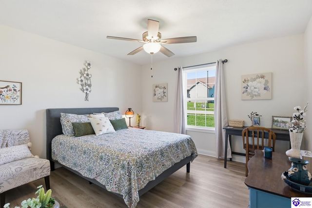 421 Turnberry Court, Vine Grove, KY 40175