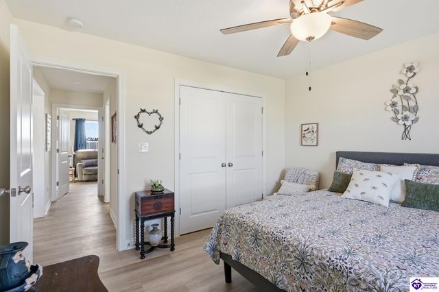 421 Turnberry Court, Vine Grove, KY 40175