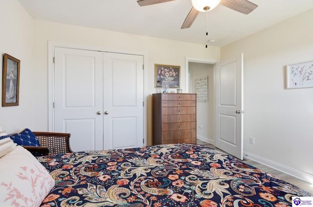 421 Turnberry Court, Vine Grove, KY 40175