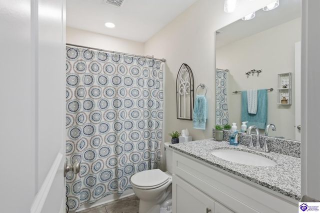 421 Turnberry Court, Vine Grove, KY 40175